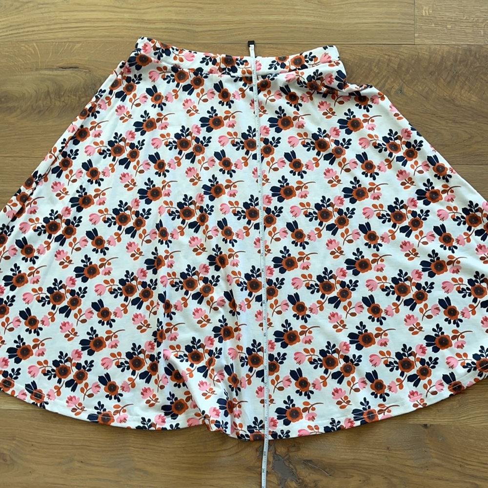 Floral A line skater skirt - Picture 6 of 7